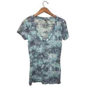 BKE Sheer Leopard Print Tee Women’s Large Short‎ Sleeve V-Neck Blue
